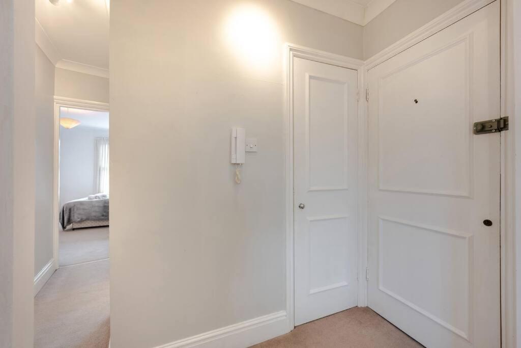 Cosy 2 Bed In Kensington Olympia Daire Londra Dış mekan fotoğraf