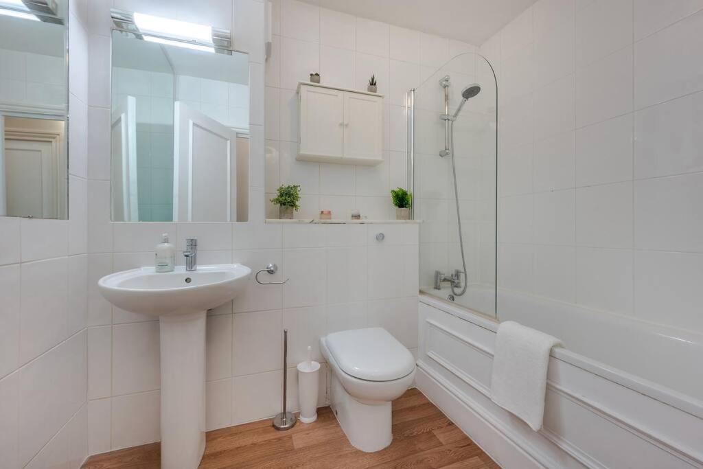 Cosy 2 Bed In Kensington Olympia Daire Londra Dış mekan fotoğraf